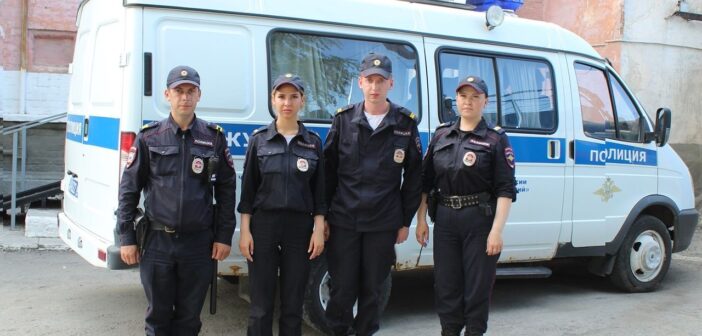 На страже порядка и жизни. Полицейские Камышлова спасли тонущего ребёнка